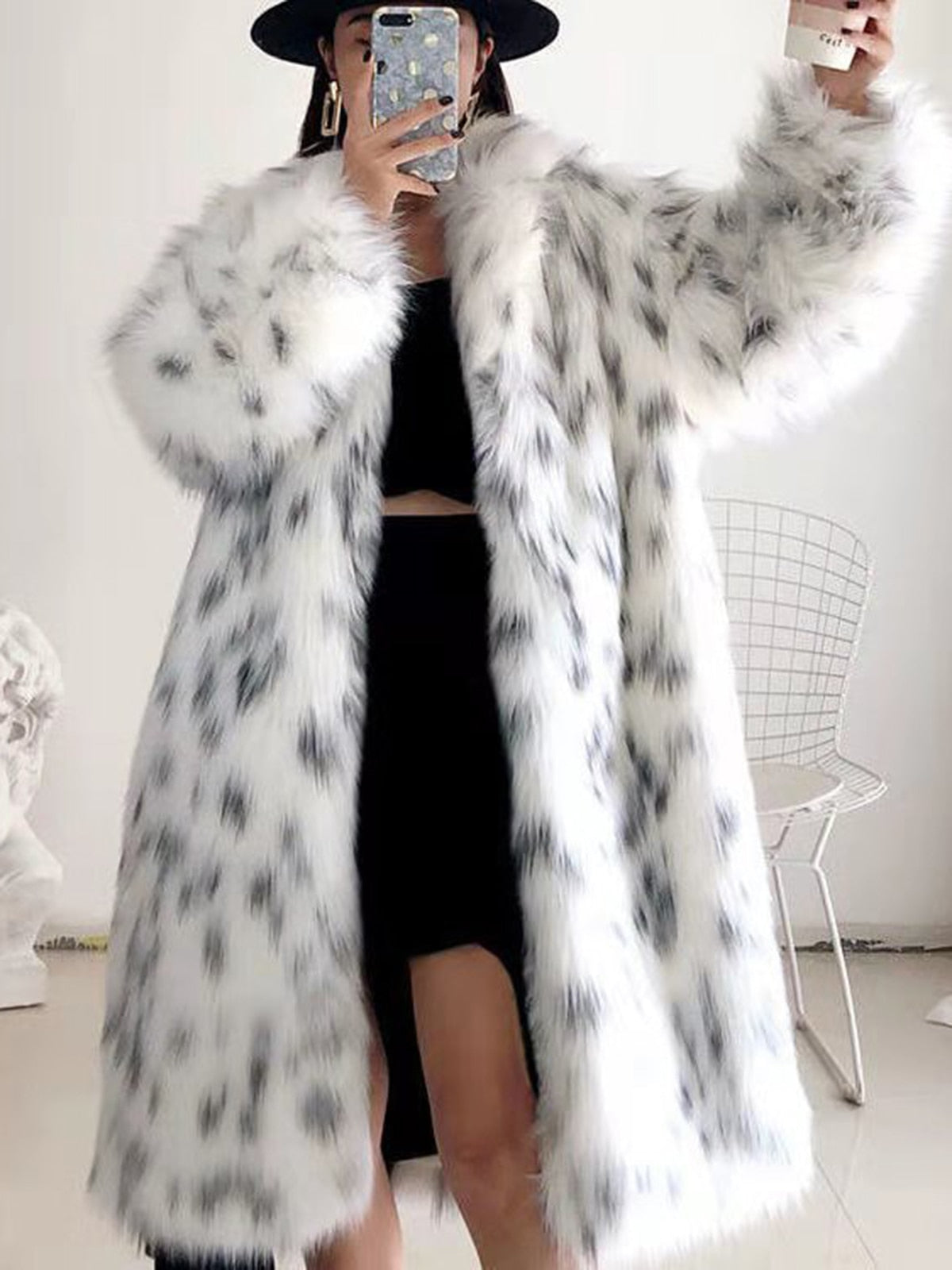 Women Winter New Faux Fox Fur Coats Ladies Casual Snow Leopard Print Fur Jackets Female Thick Warm Mid-Long Plush Outerw