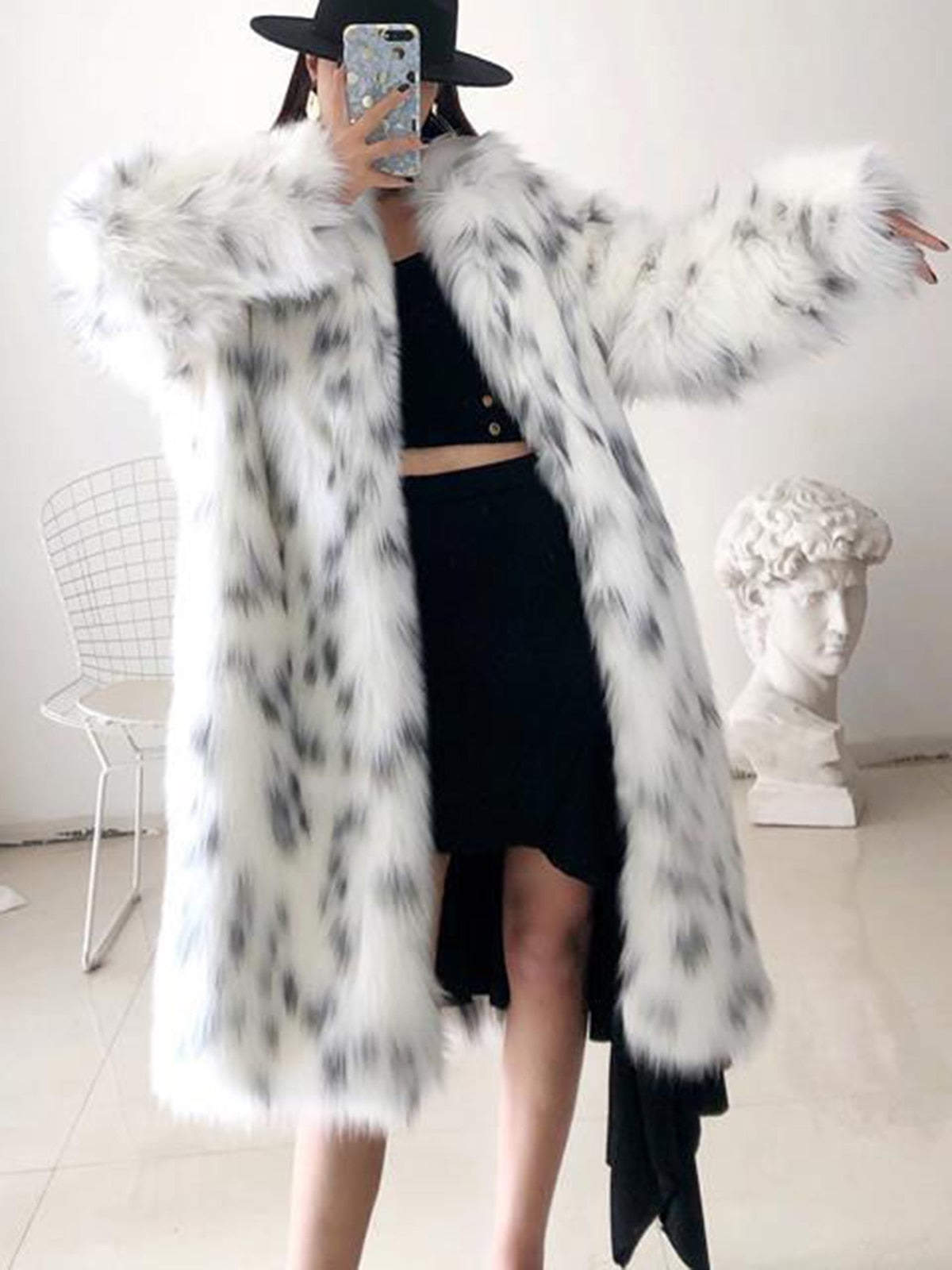 Women Winter New Faux Fox Fur Coats Ladies Casual Snow Leopard Print Fur Jackets Female Thick Warm Mid-Long Plush Outerw