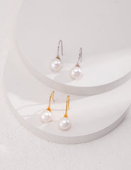 Classic High-Heeled Pearl Dangle Earrings