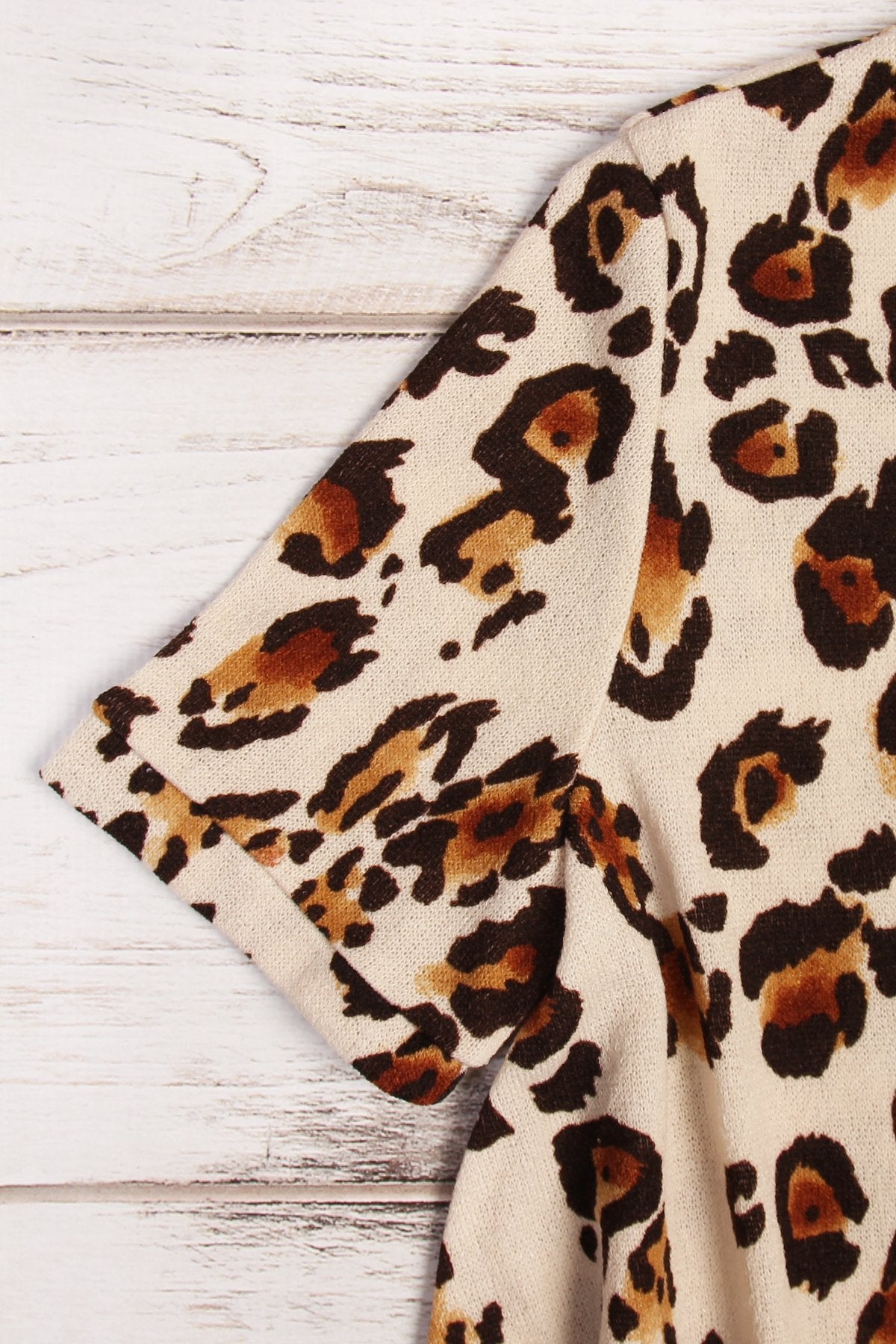 Short Sleeve Leopard Knit Sweater