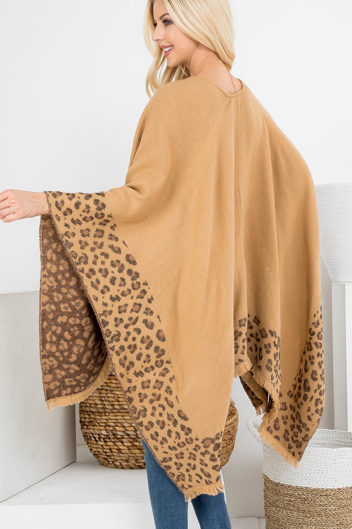 Hdf2090leo - Leopard Print Shawl Cardigan