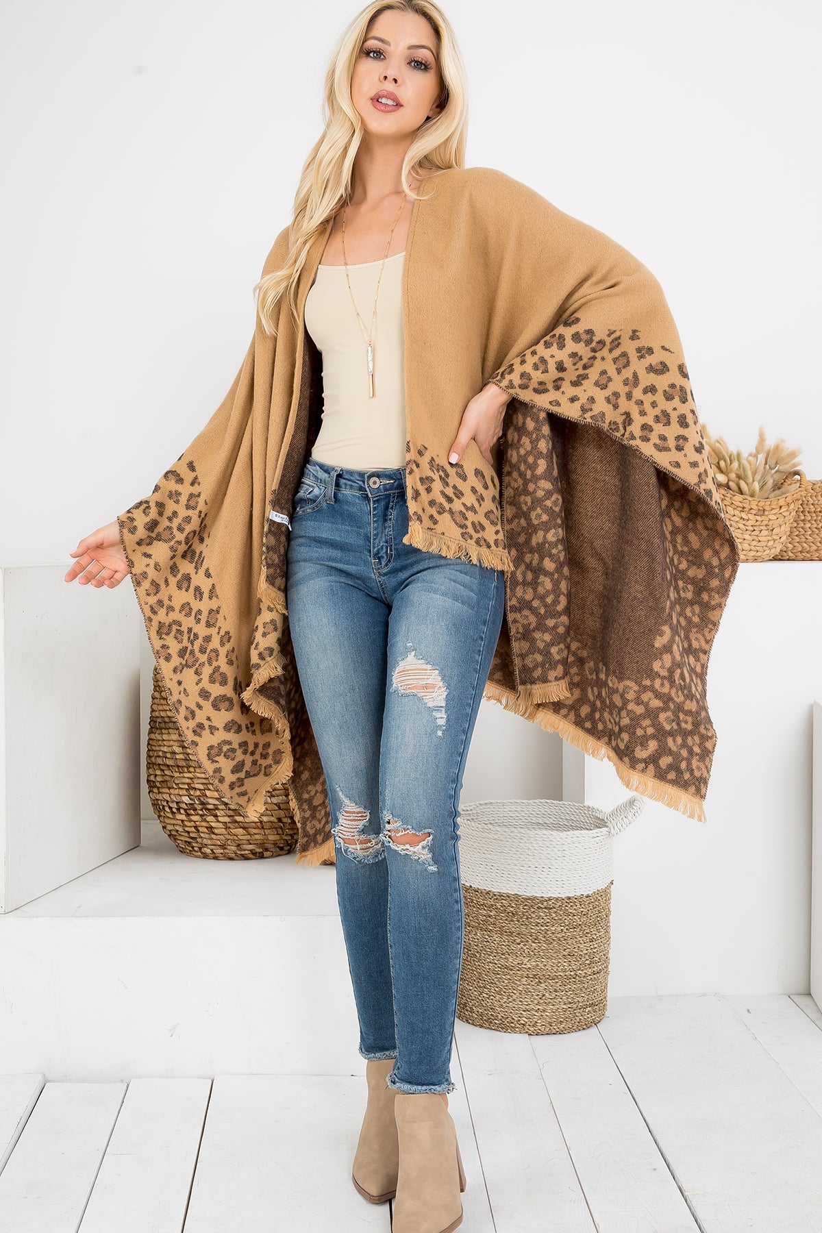 Hdf2090leo - Leopard Print Shawl Cardigan