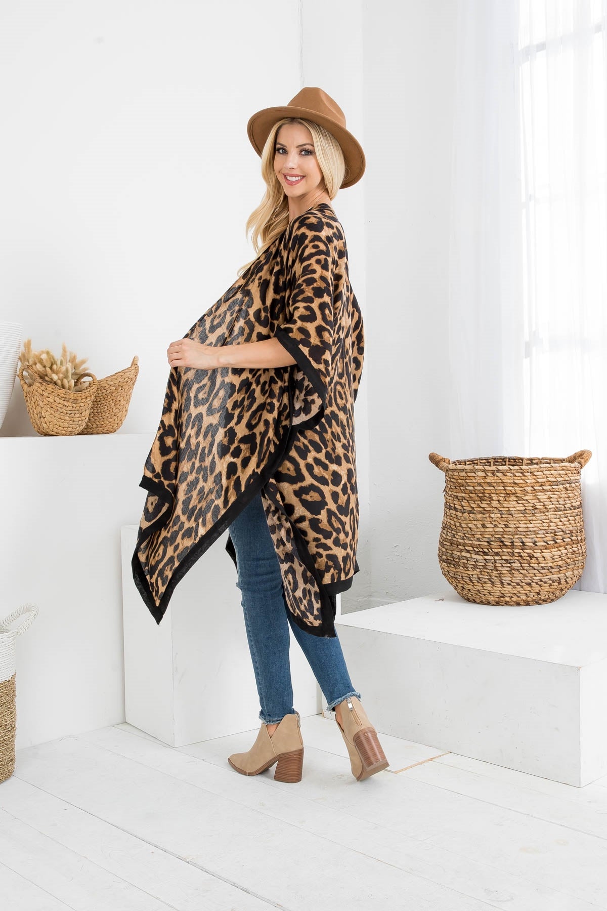 Hdf2503br - Brown Leopard Open Front Kimono