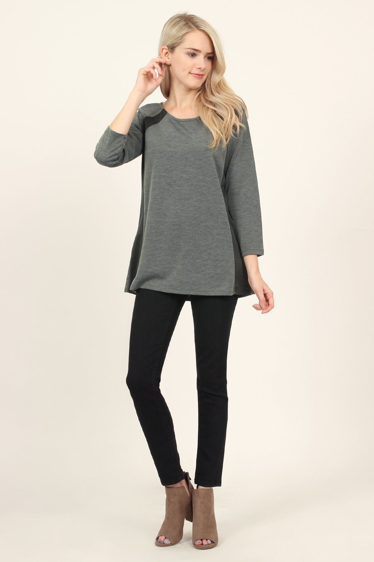Side Accented Round Neck Classic Top