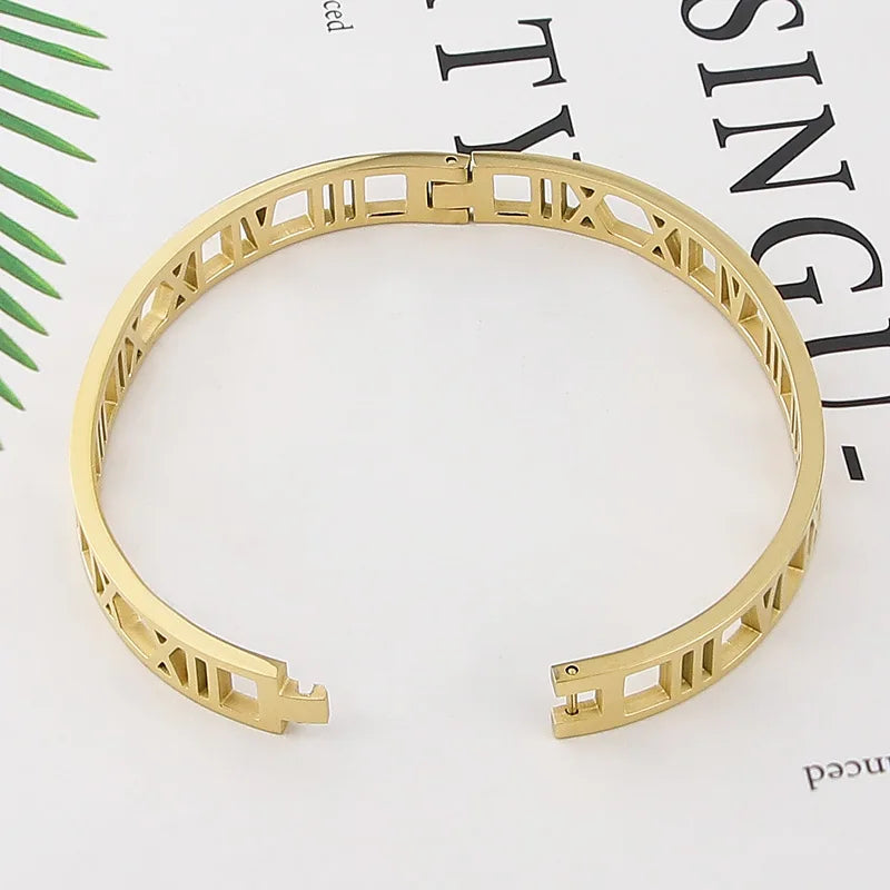 Delicate Hollow Roman Numeral Bracelets & Bangles Titanium Steel Bangle Fine Jewelry for Women Vacuum Plating Bangle Top Quality
