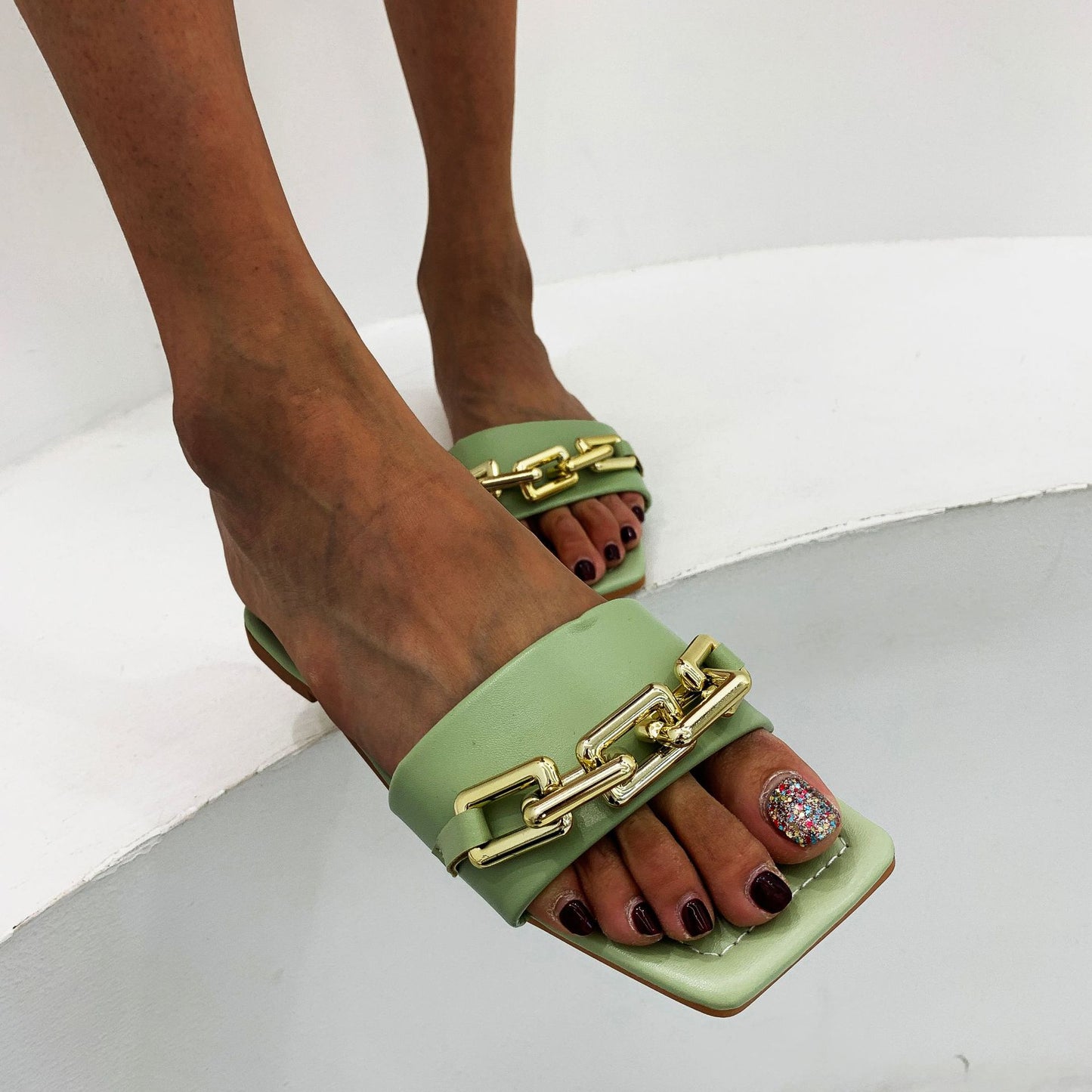 Wholesale Black Design Fashion Lady Slippers Wedge Sandals for Women and Ladies