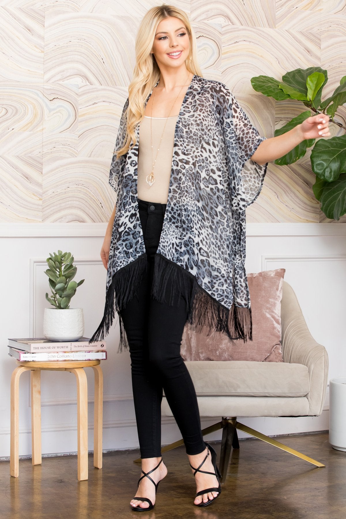 Ms0095bk - Leopard Fringe Kimono