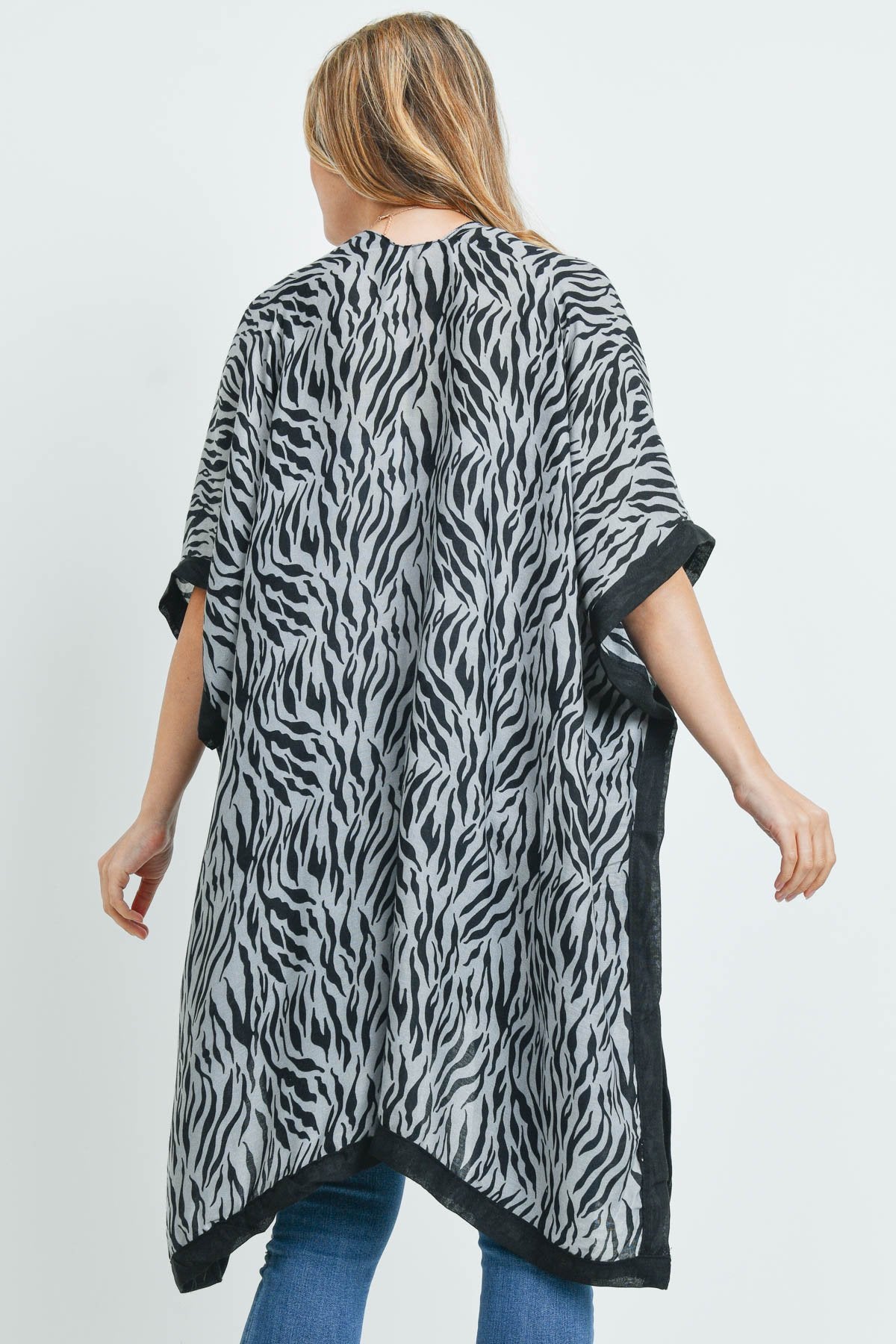 Ms0159gr - Gray Tiger Black Trim Kimono