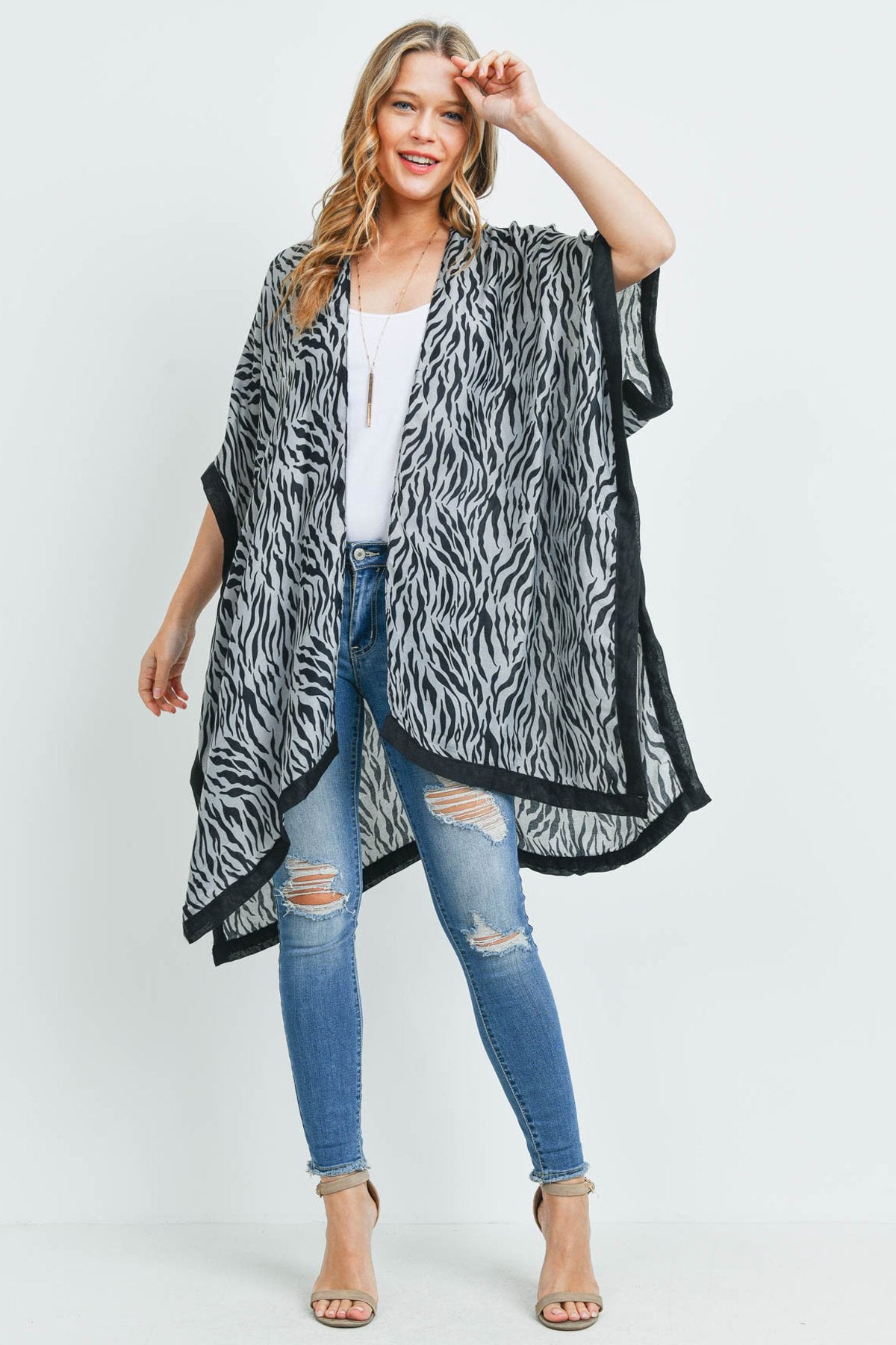 Ms0159gr - Gray Tiger Black Trim Kimono