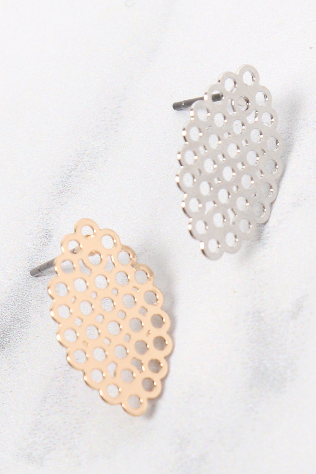 Oeb055 - Metal Filigree Post Earrings