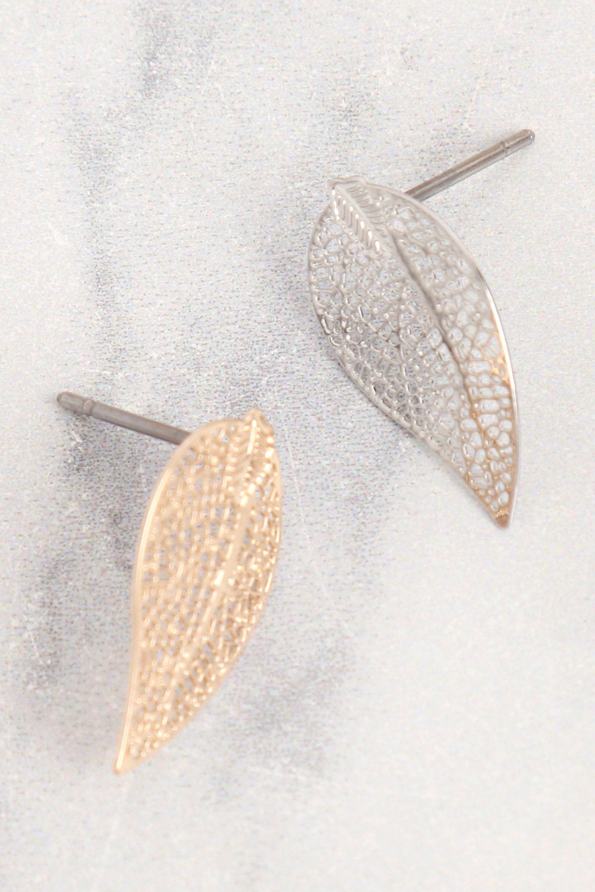 Oeb057 - Metal Leaf Filigree Post Earrings