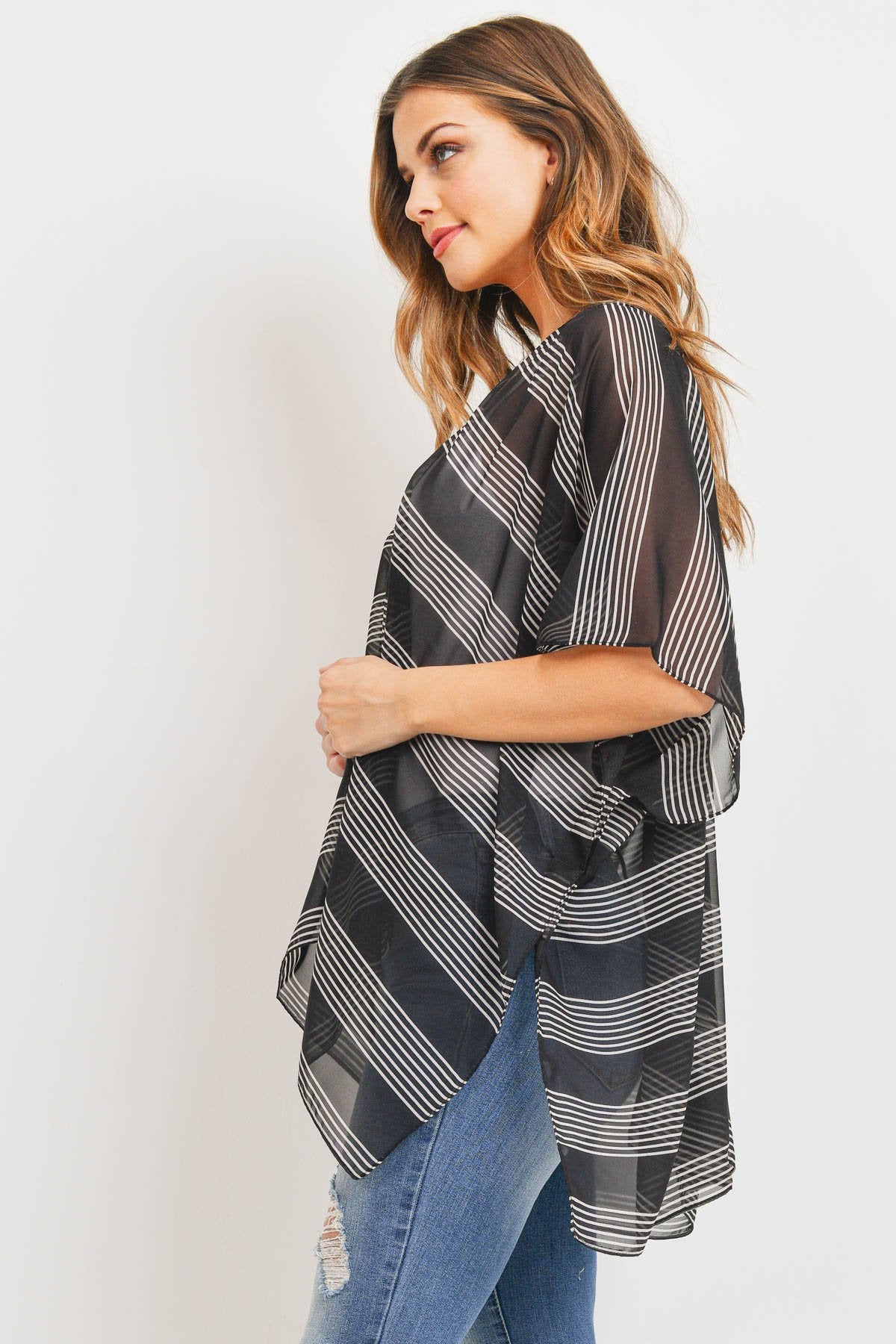 Pn328x045g - Black Mid Thigh Striped Kimono