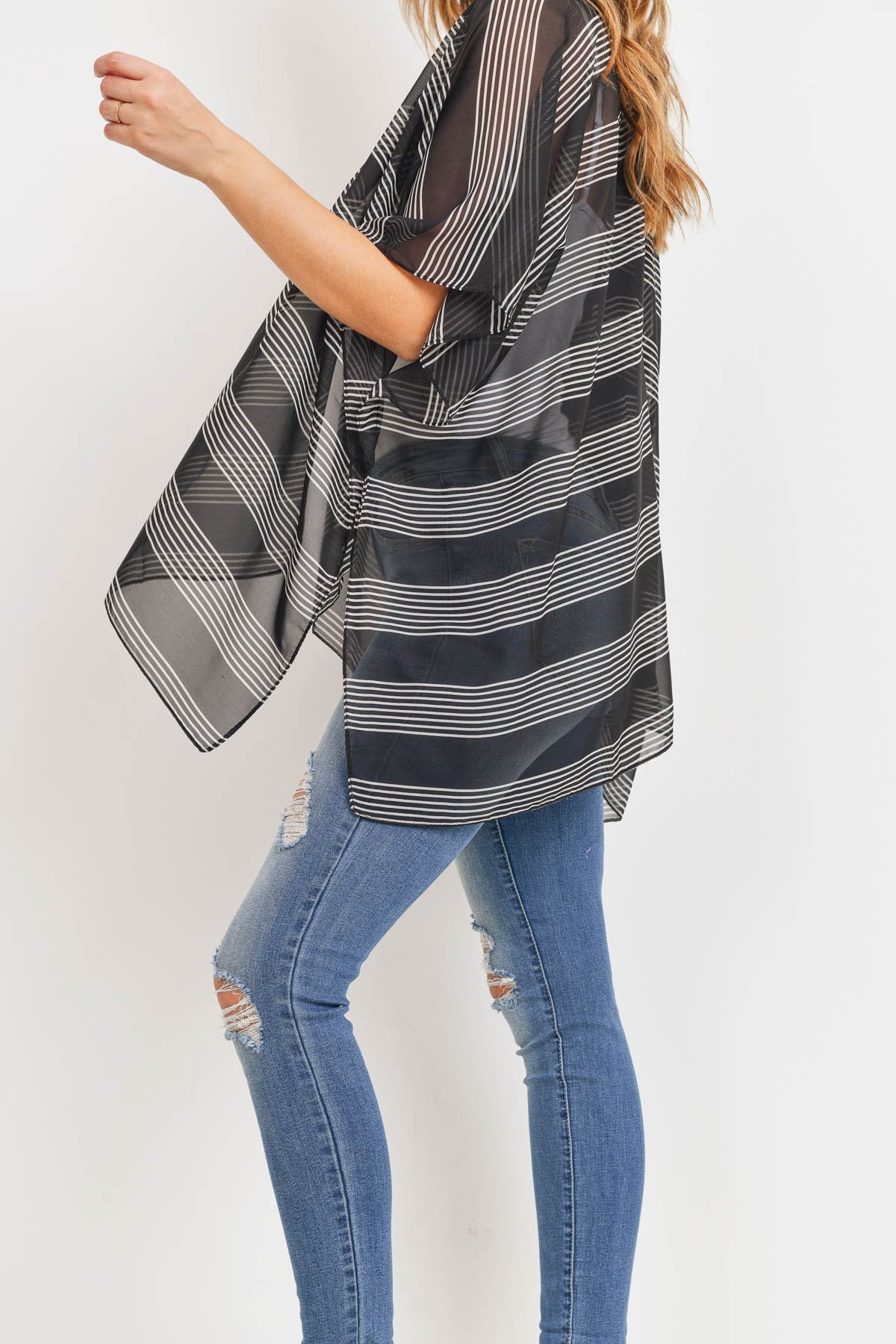 Pn328x045g - Black Mid Thigh Striped Kimono