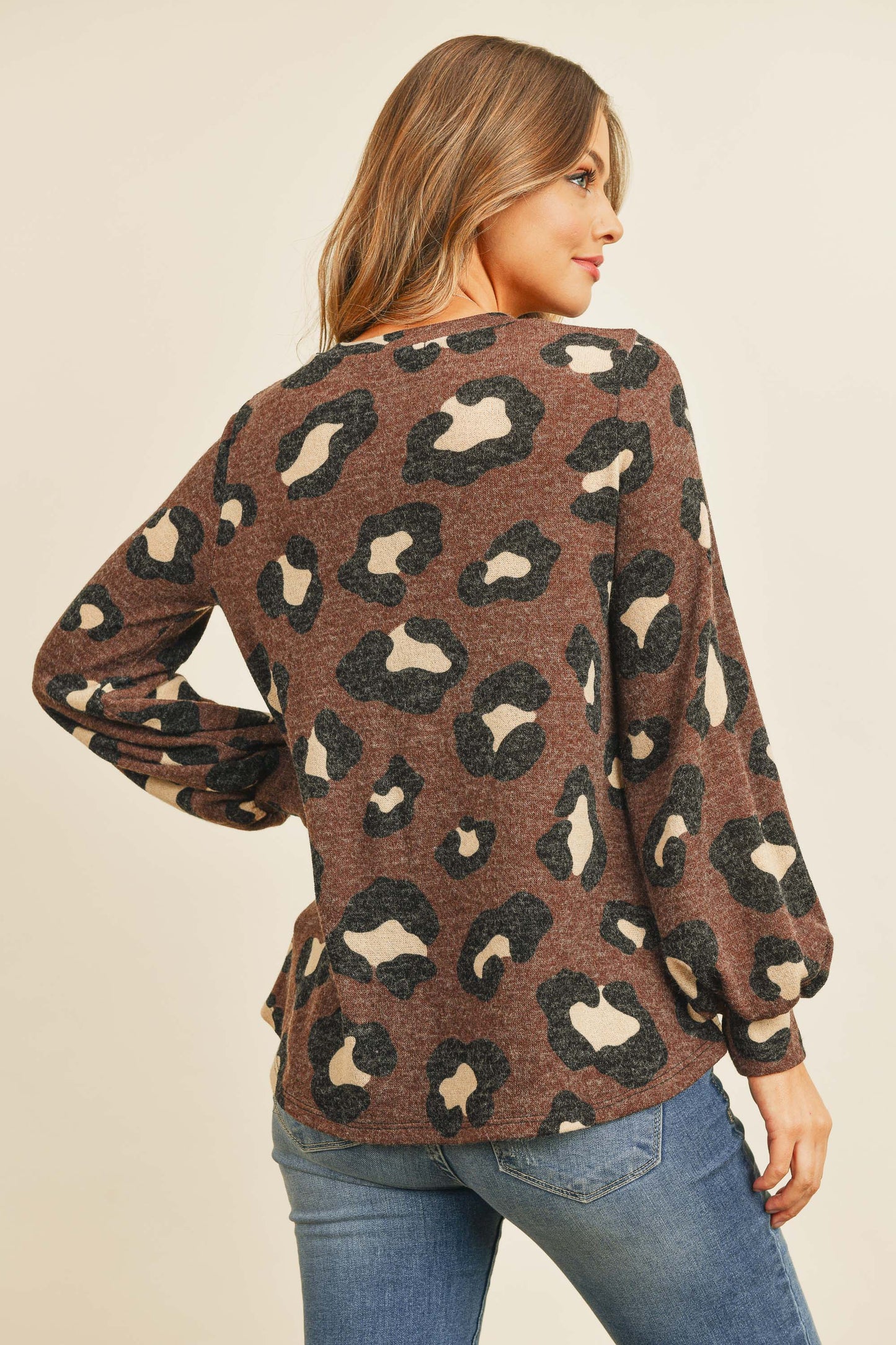Puff Sleeved Leopard Print Top