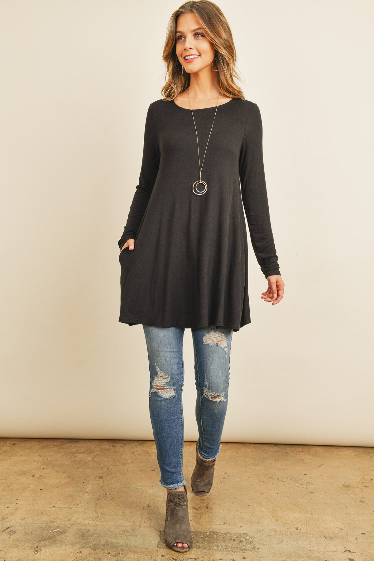 Solid Long Sleeve Top With Inseam Pocket
