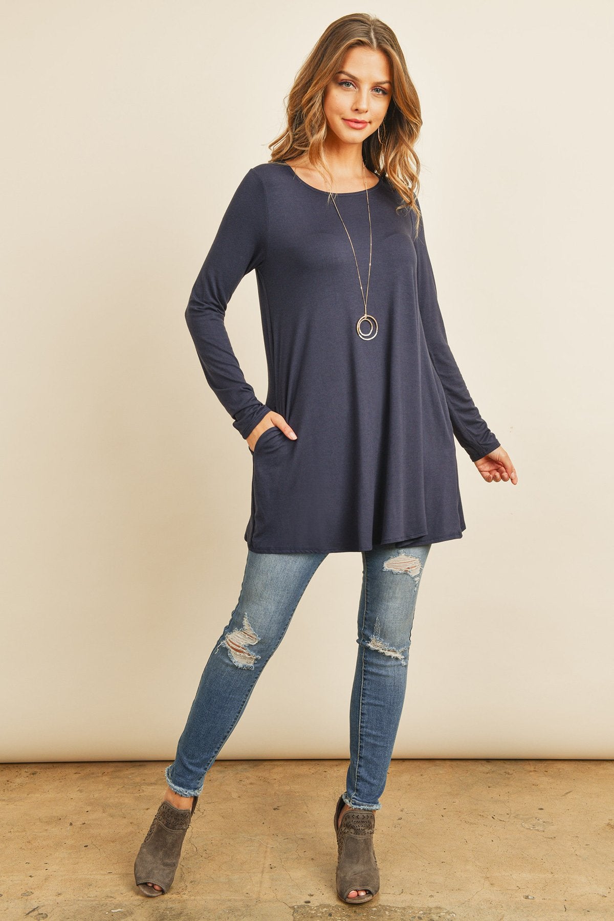 Solid Long Sleeve Top With Inseam Pocket