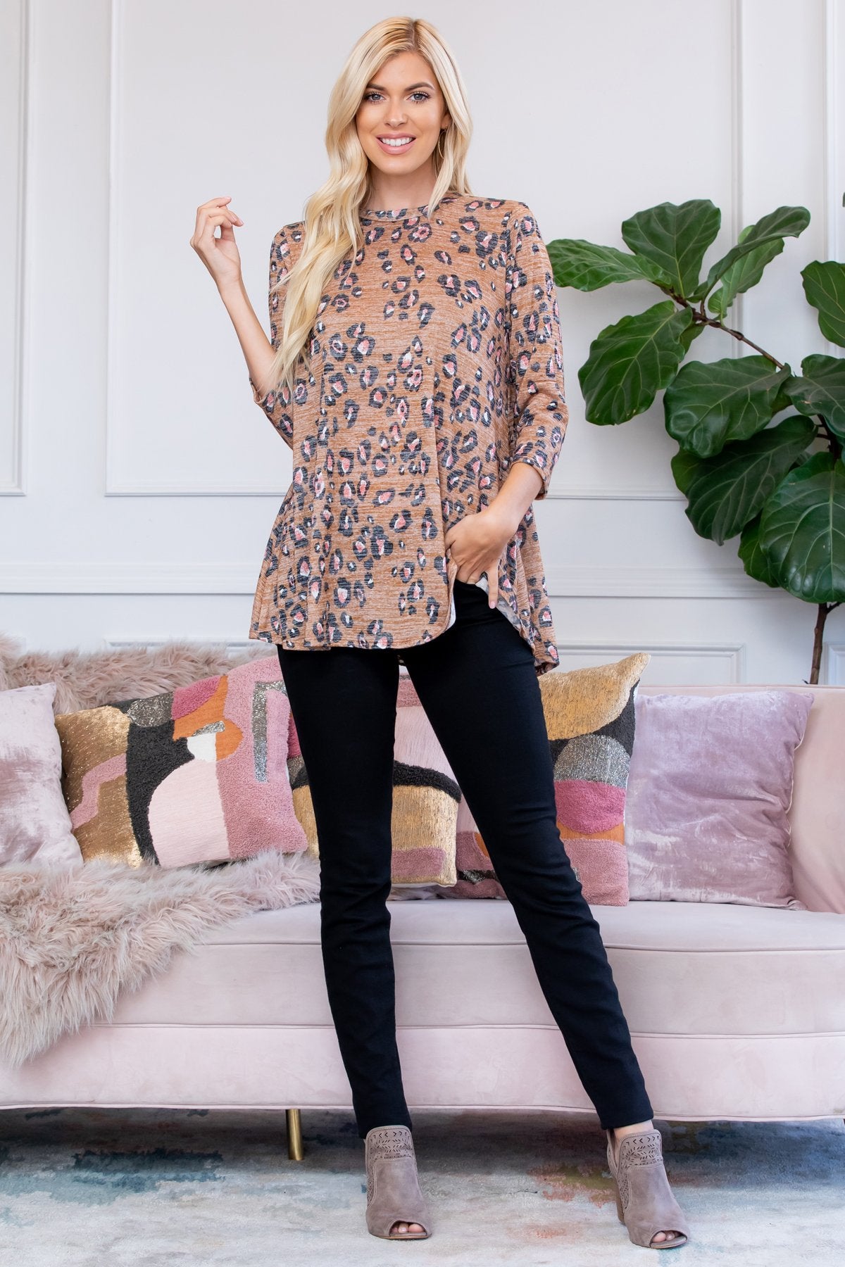 Leopard Print Quarter Sleeve Swing Top