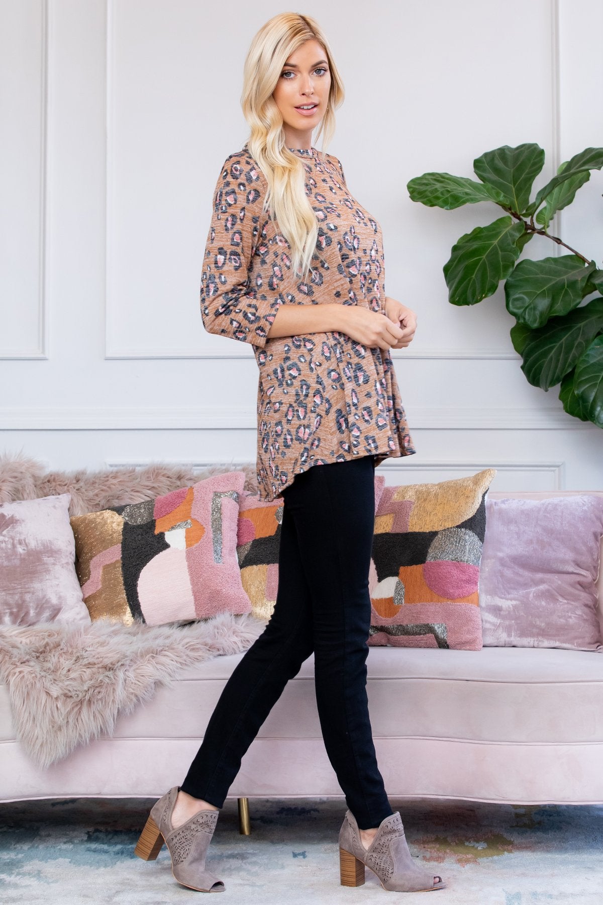 Leopard Print Quarter Sleeve Swing Top