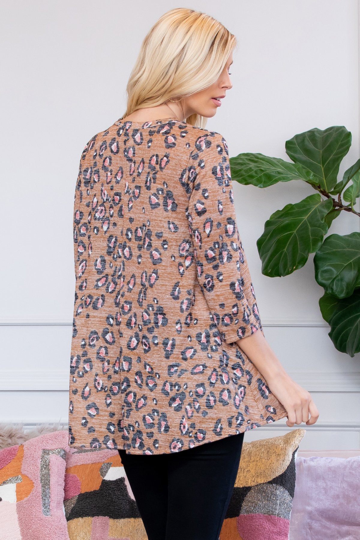 Leopard Print Quarter Sleeve Swing Top