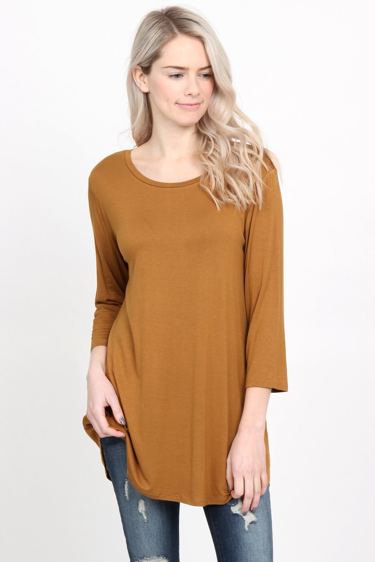 Premium 3/4 Sleeve Dolphin Hem Top