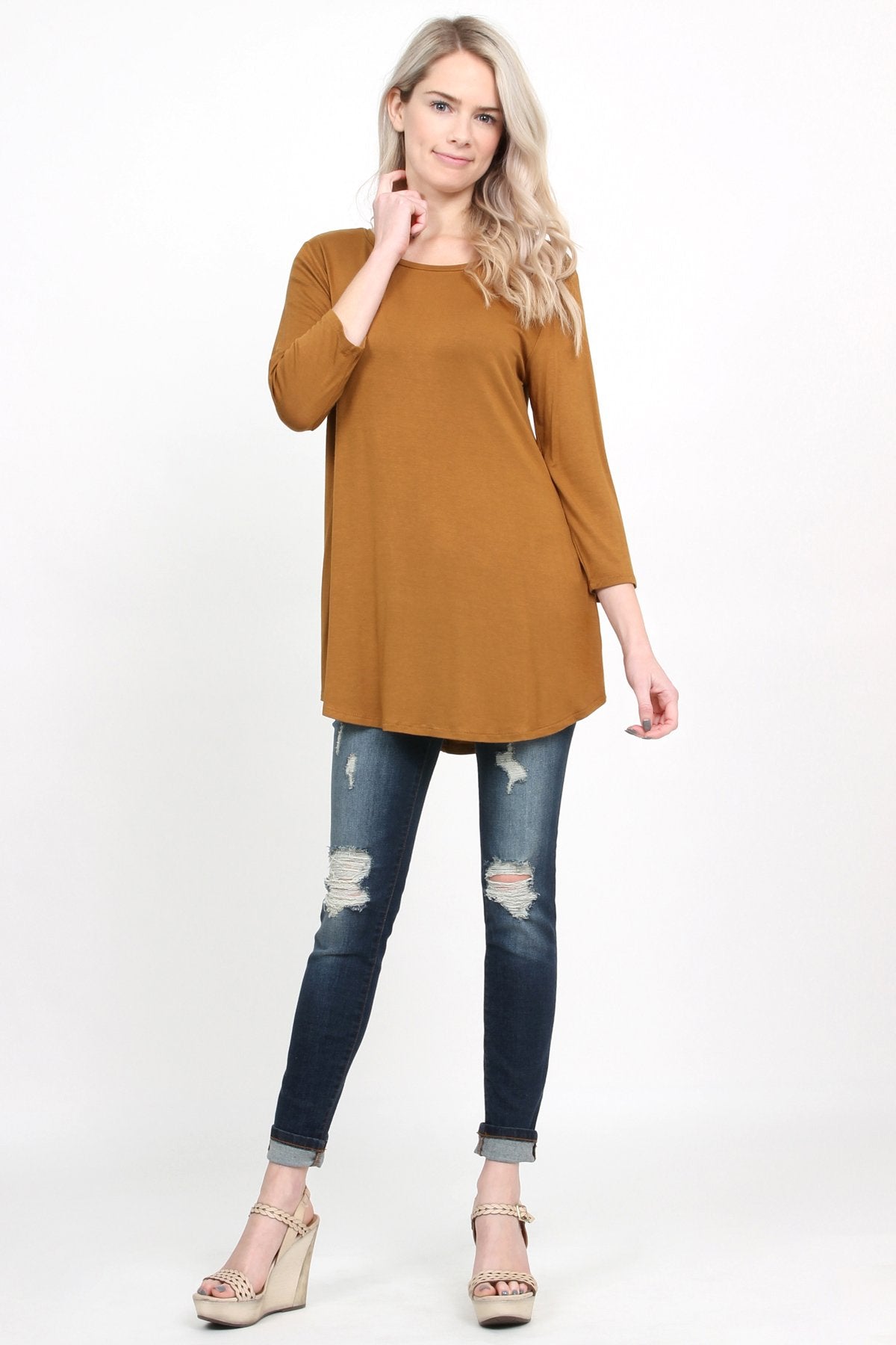 Premium 3/4 Sleeve Dolphin Hem Top