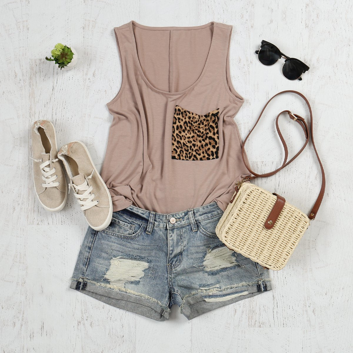 Sleeveless Leopard Print Pocket Top