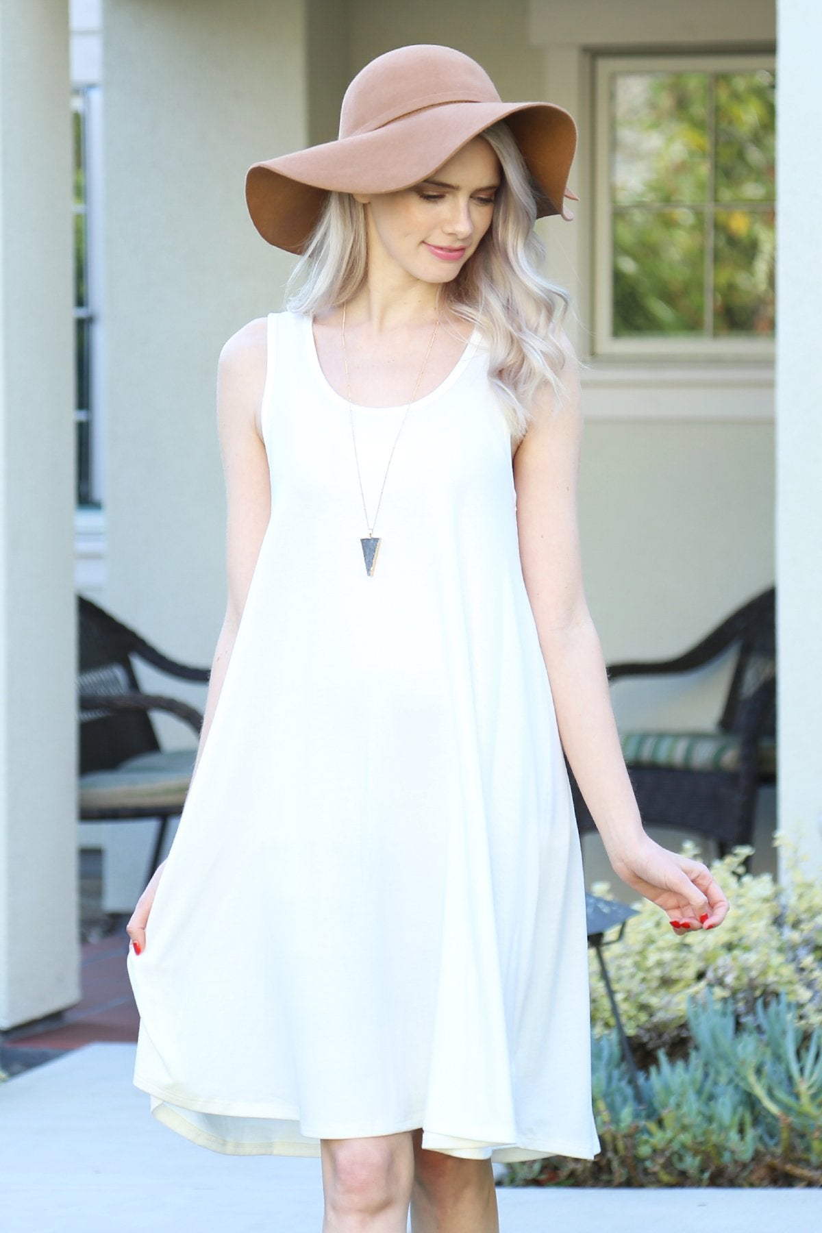 Sleeveles Flared Pocket Dress