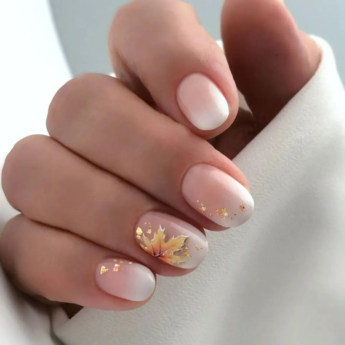 24pcs False Nail Full Cover Fake Nail Elegant Pink Gradient Glitter French Short Nails Coffin Short False Nail Press on Nails