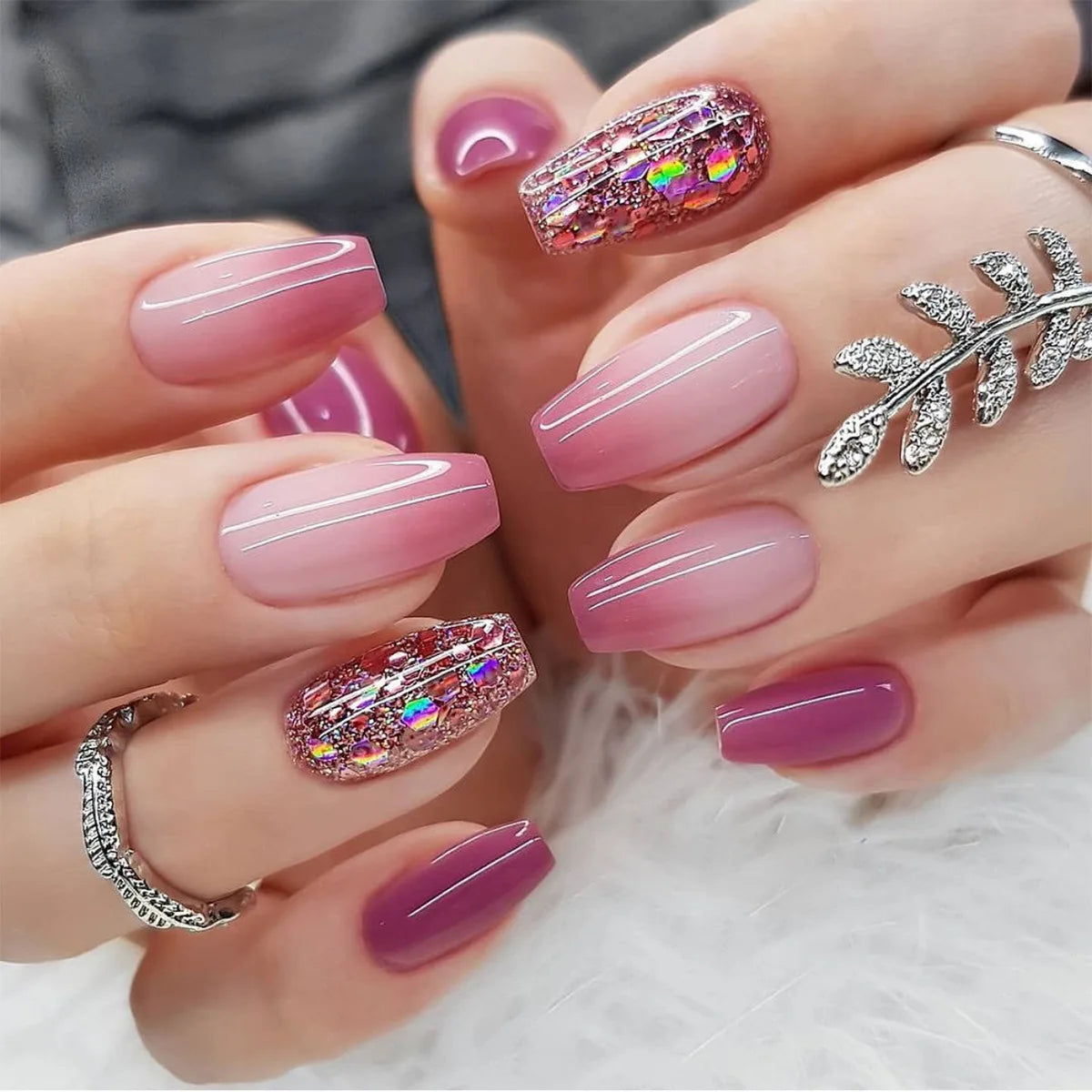 24Pcs Press on Nails Wearable Fake Nails Pink Gradient Glitter Butterfly Rhinestones False Nail Full Cover Acrylic Nail Tips
