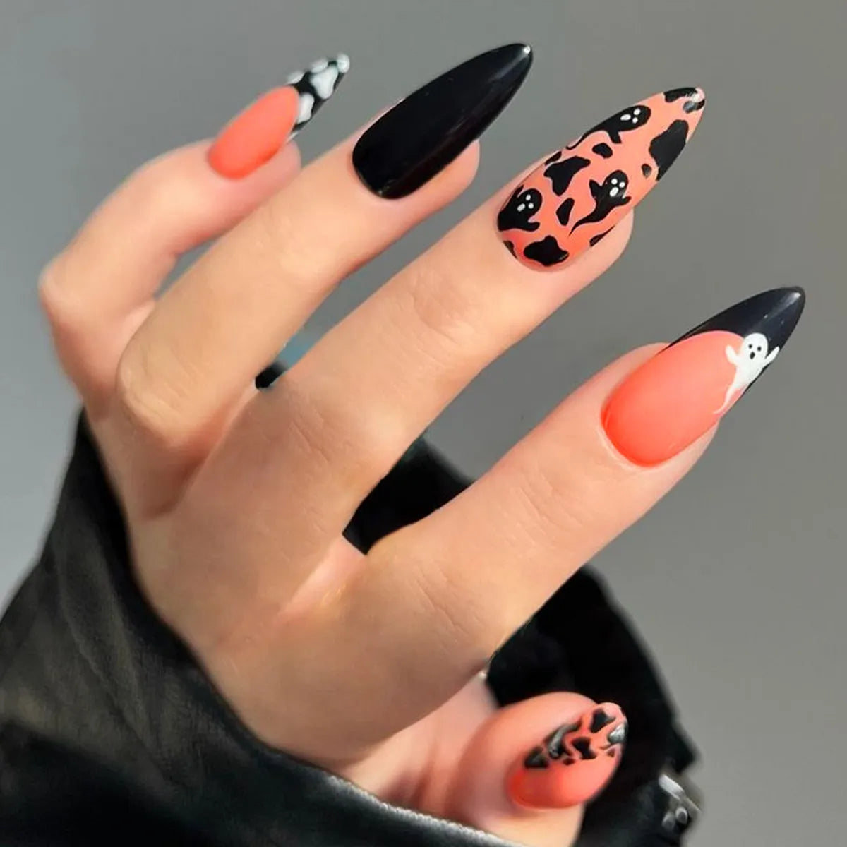 Long Almond Fake Nails Detachable French Ballet Halloween False Nails Nail Art Full Cover Nail Tips Press on Nails 24pcs