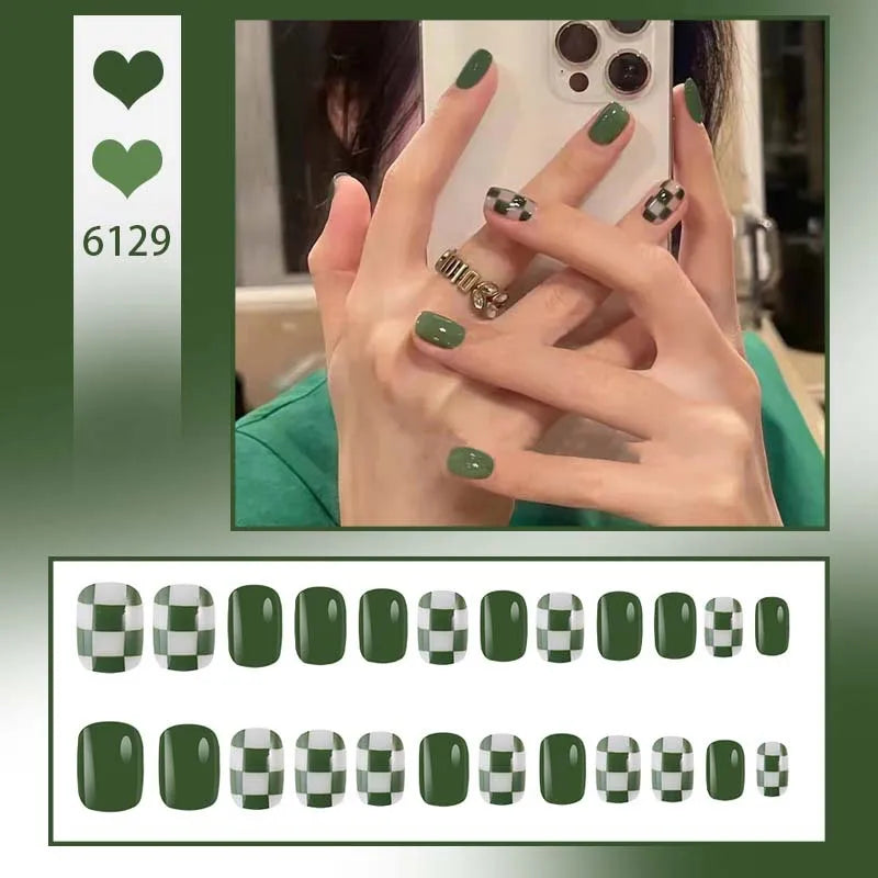 24PcsSet Wearable Press on Nail Art Full Cover Manicure Ballet Cute Nails False Removable Fake Nails With Glue Short Square Head