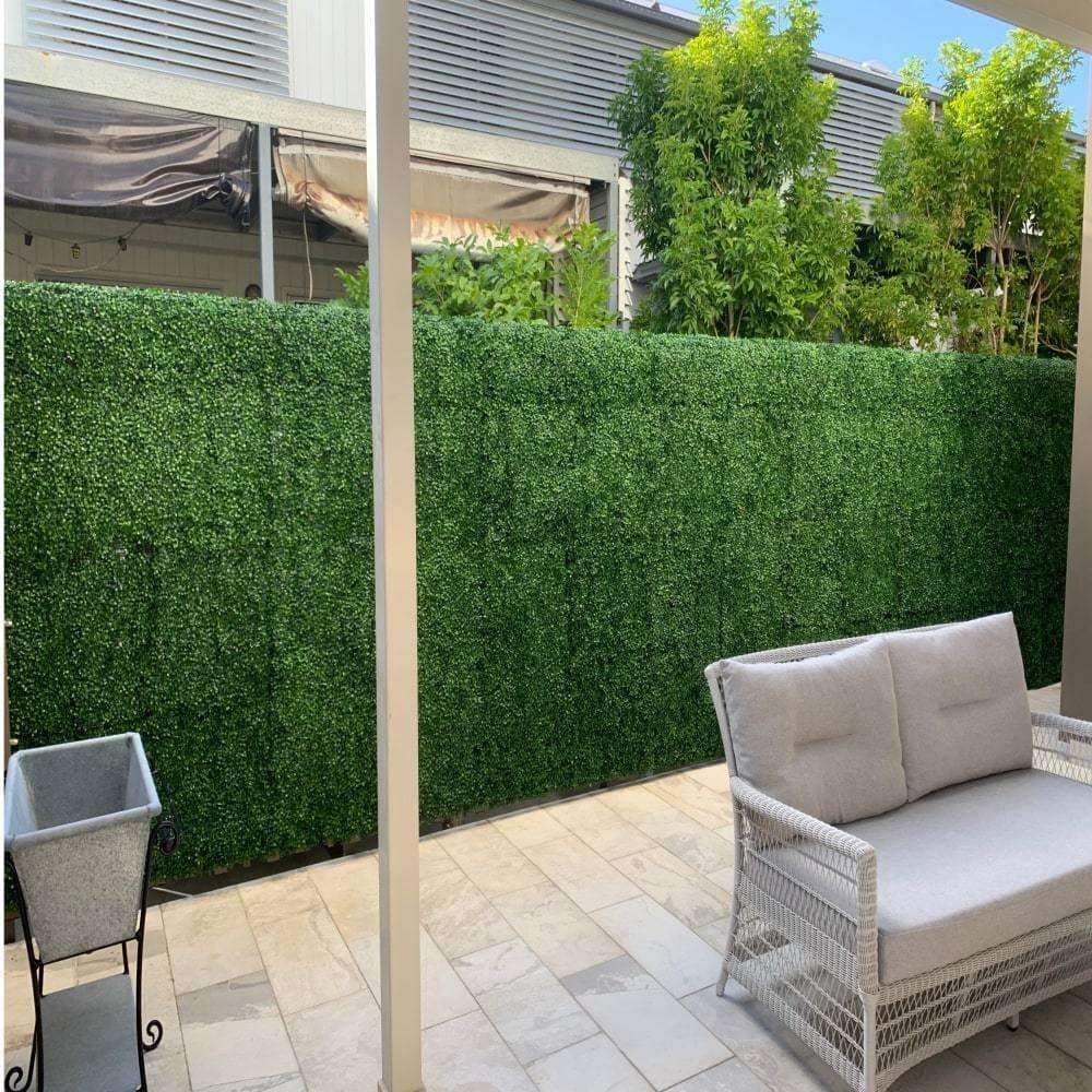 Light English Artificial Boxwood Hedge Panel / Fake Green Wall 1m X 1m UV Resistant