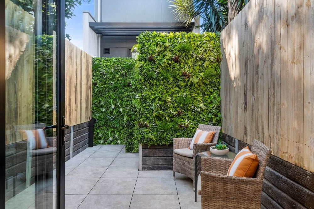 Luxury Vista Green Artificial Vertical Garden / Fake Green Wall 100cm X 100cm UV Resistant