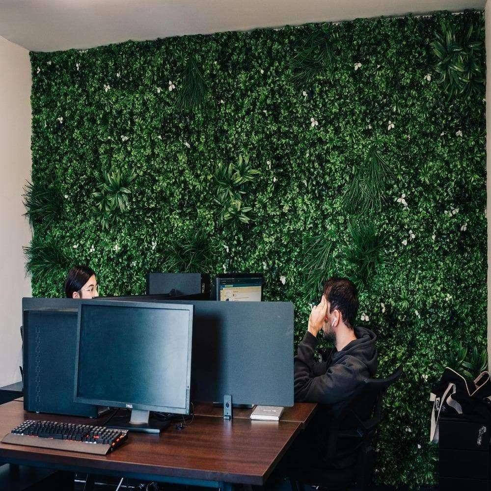 Luxury White Lily Artificial Vertical Garden / Fake Green Wall 1m X 1m UV Resistant