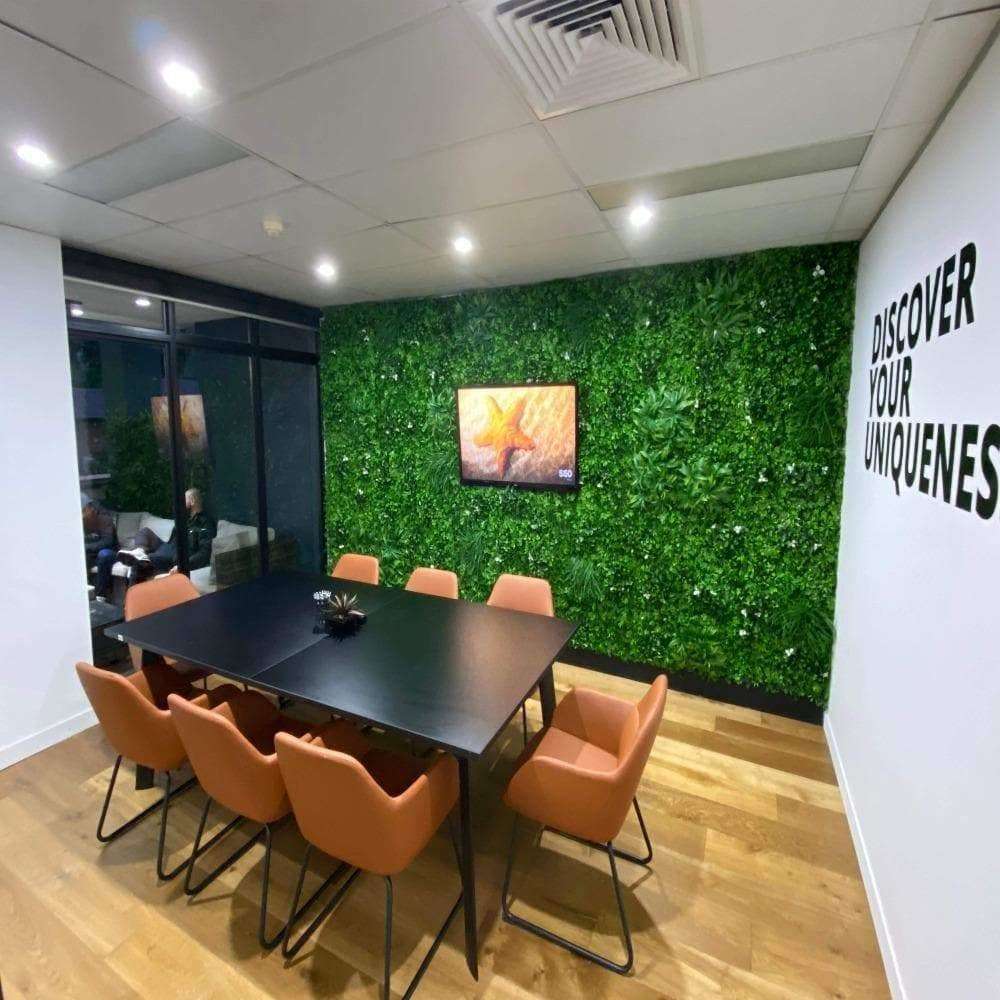 Luxury White Lily Artificial Vertical Garden / Fake Green Wall 1m X 1m UV Resistant